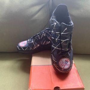 Custom Yankees Black Airforce 1 Sneakers : Shoes